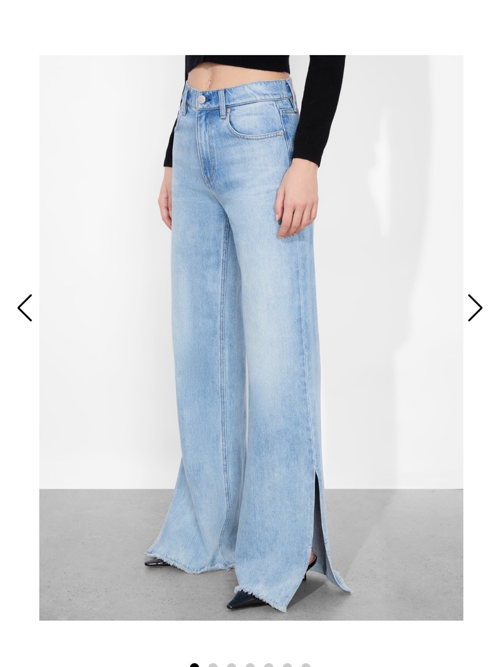 Like New Alice + Olivia Wide Leg Side Slit Jeans | Size 25 | Light Wash Denim